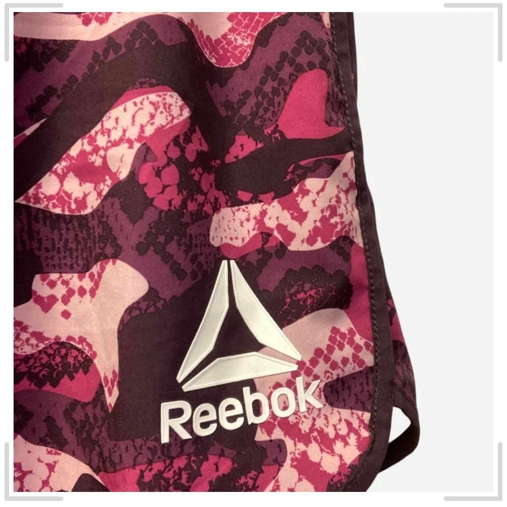 Pre-owned Reebok Women's Pink Camo Shorts